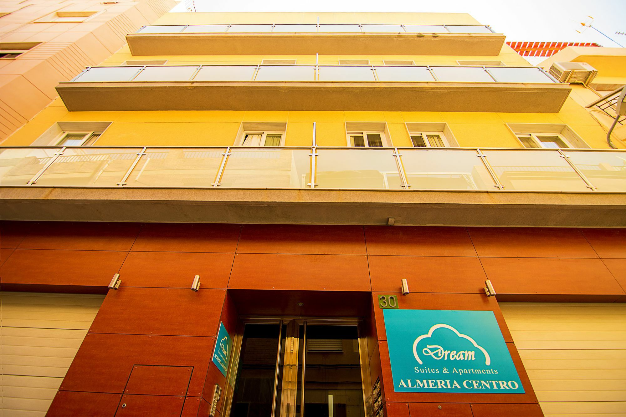 Dream Suites And Apartments Almeria Centro Экстерьер фото